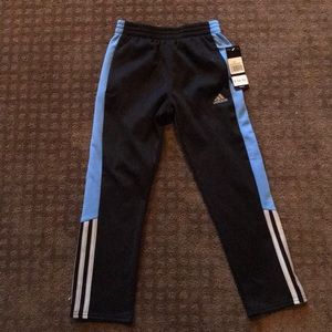 BNWT Adidas Boys Joggers size 7
